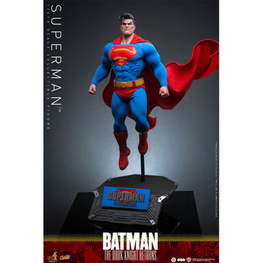 Superman Escala 1/6 – Hot Toys | The Dark Knight Returns